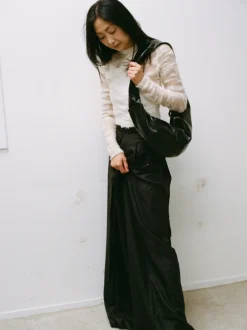 Banana bag XL crushed patent black