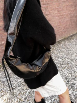 Banana bag XS crushed patent black