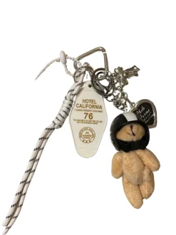 Charm Moto Teddy white hotel California