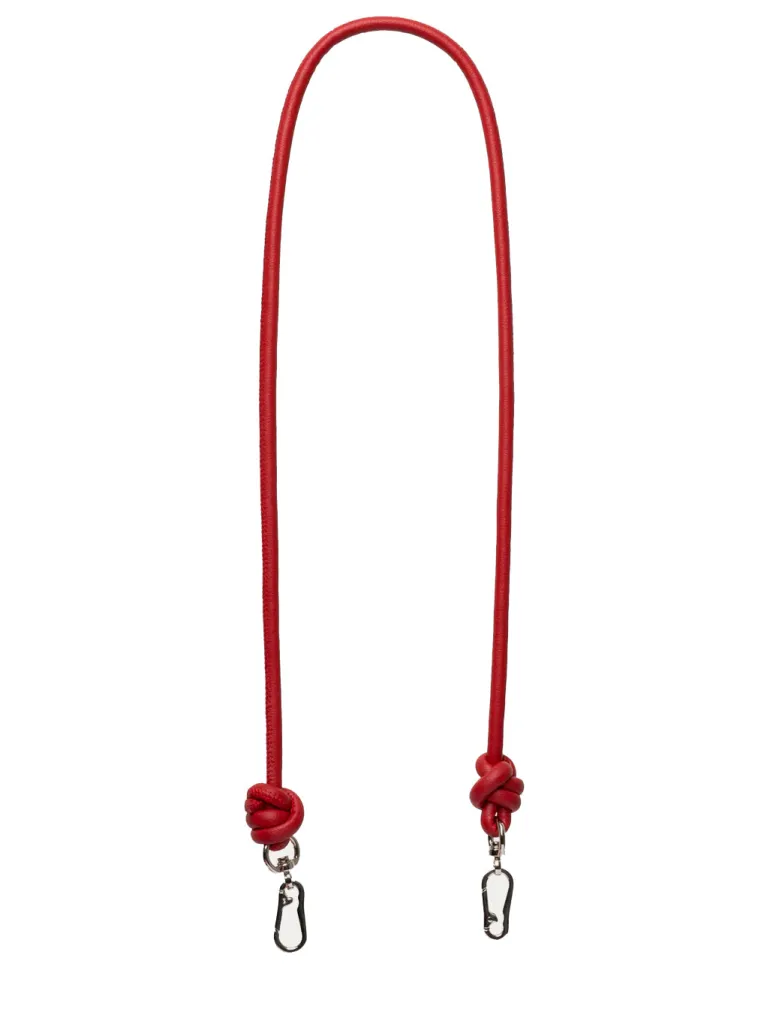 Correa nudo rojo