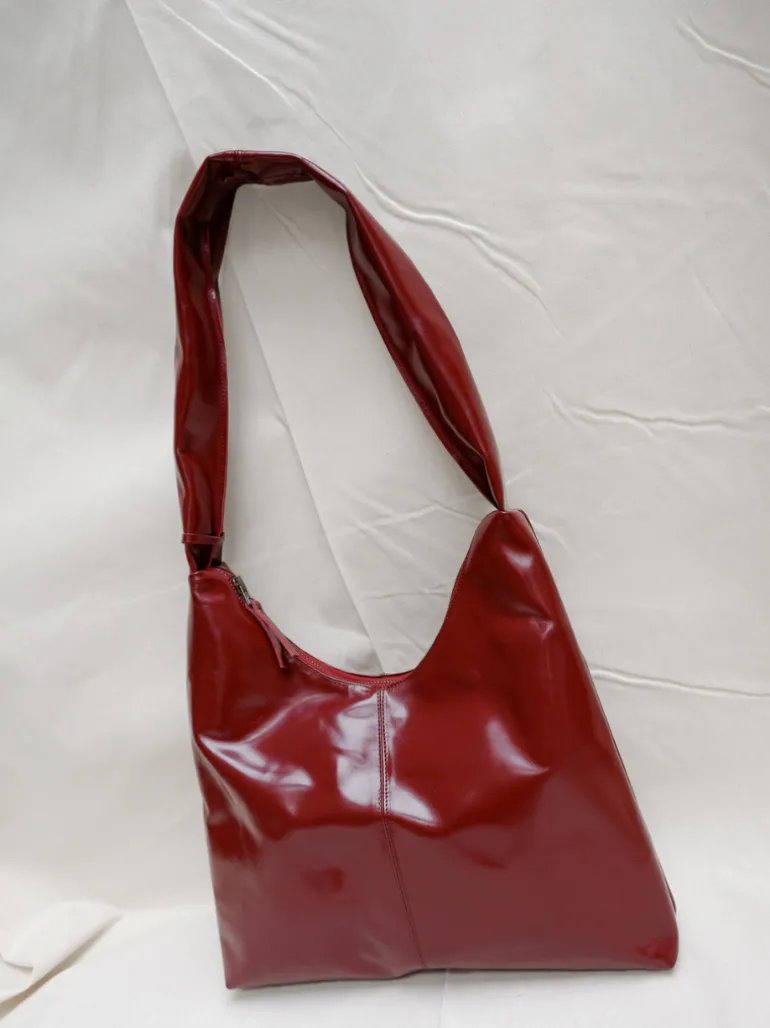 M Crossbody Bag glossy maroon