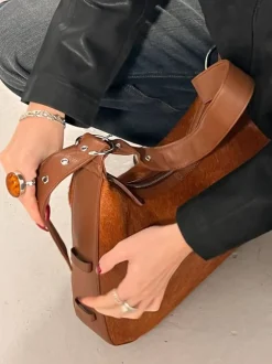 Oda crossbody brown