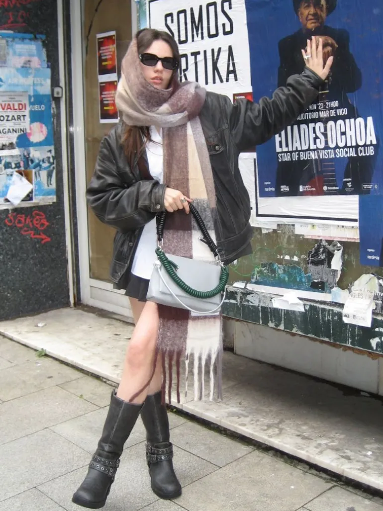 Olivia gris