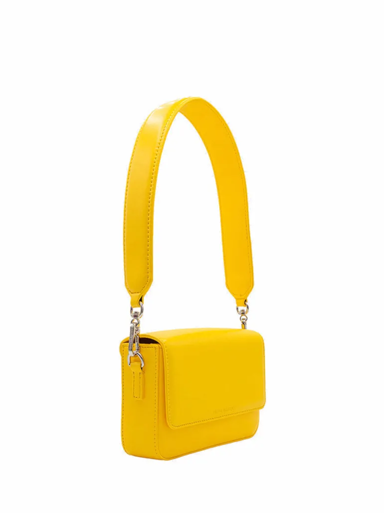 Pantone amarillo