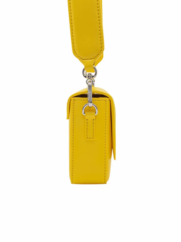 Pantone amarillo
