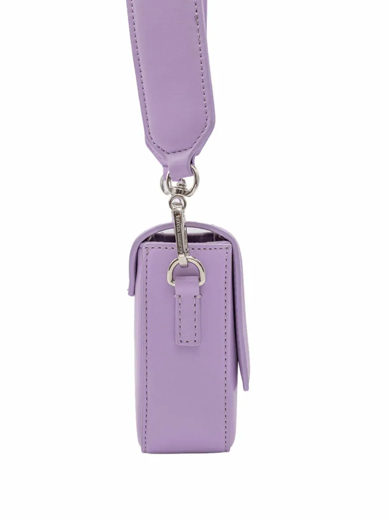 Pantone lila