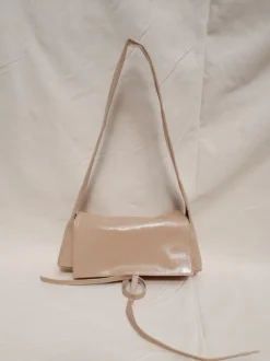 Triangle Messenger Bag crushed patent sand