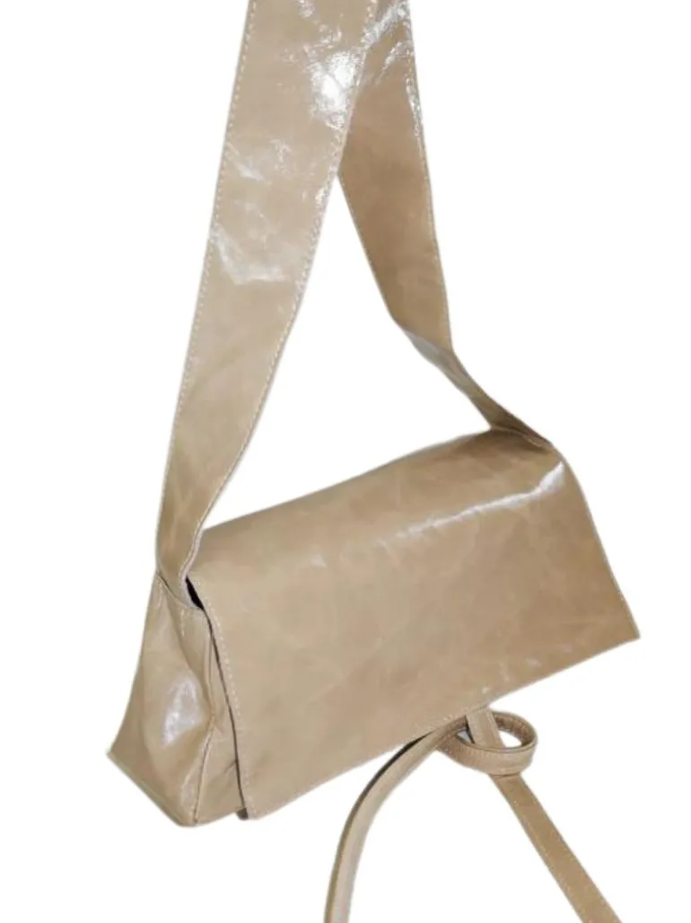 Triangle Messenger Bag crushed patent sand