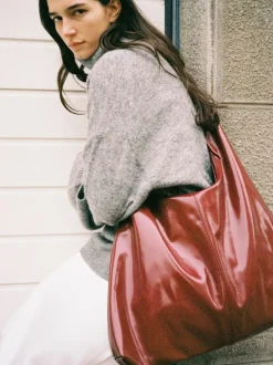 XL Crossbody Bag glossy maroon